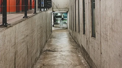 Concrete loading ramp for small vehicles